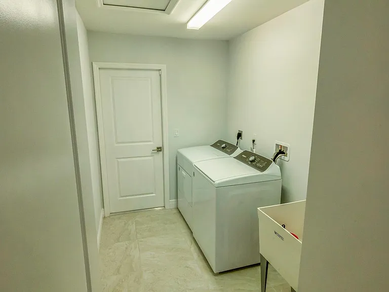 2906 SE 8th Ave — Photo 19