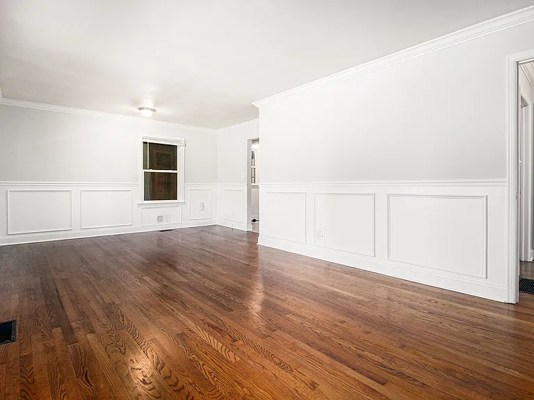 1686 Derrill Dr — Photo 7