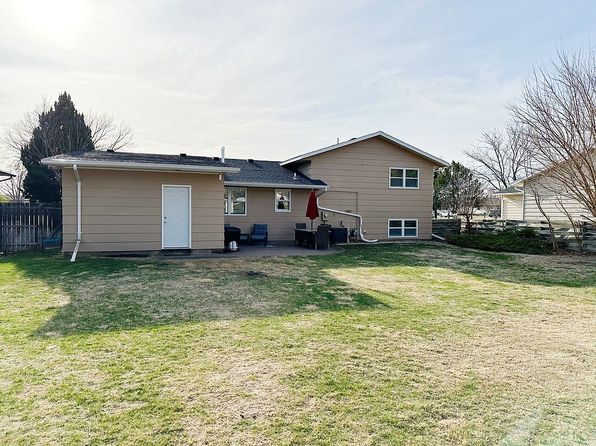 812 Mellette Ave, Pierre, SD 57501