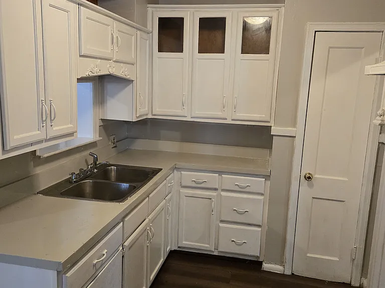 494 Fernwood Ave — Photo 4