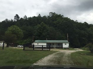 163 Wallow Hole School Rd, Sandy Hook, KY 41171