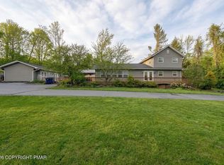 6253 Paradise Valley Rd, Cresco, PA 18326