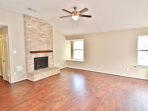 4th image of 2711 Grants Lake Blvd APT 11