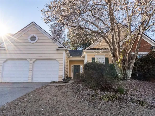 1062 Glen Chase Dr, Lawrenceville, GA 30044