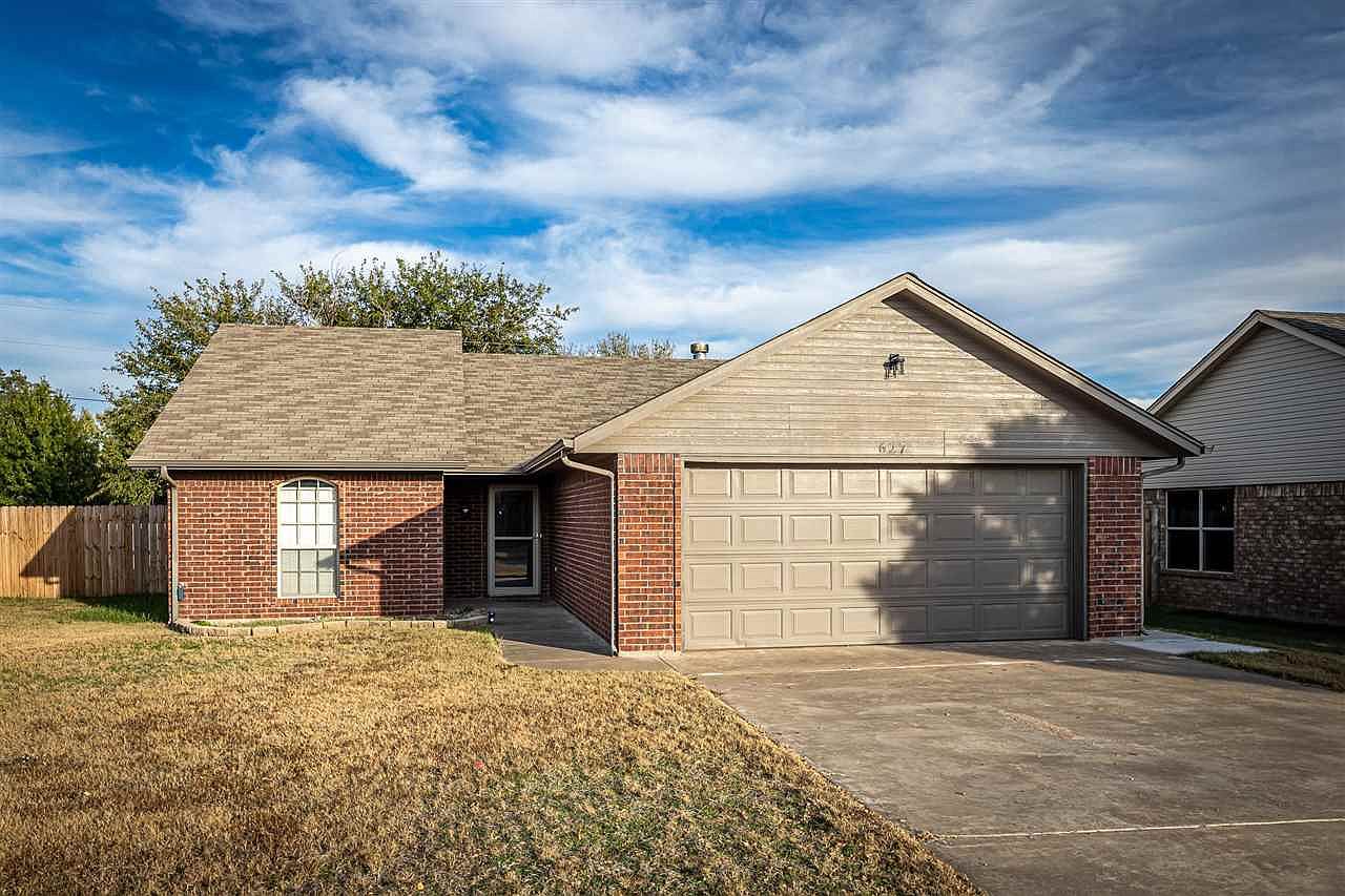 627 NW Granite Ave, Cache, OK 73527 Zillow