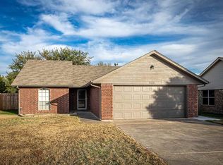 627 NW Granite Ave, Cache, OK 73527