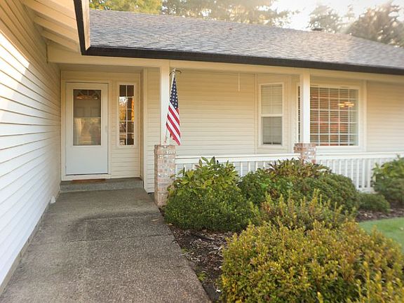 3rd image of 2601 NE 154th Ct