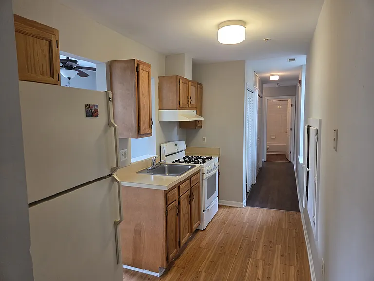 1216-1218 W Fayette St #201 — Photo 2
