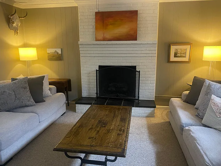 725 Ridgewood Rd — Photo 9