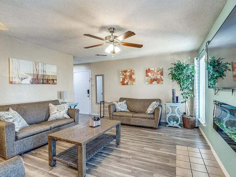 1618 Pecan Chase Cir #72 — Photo 10