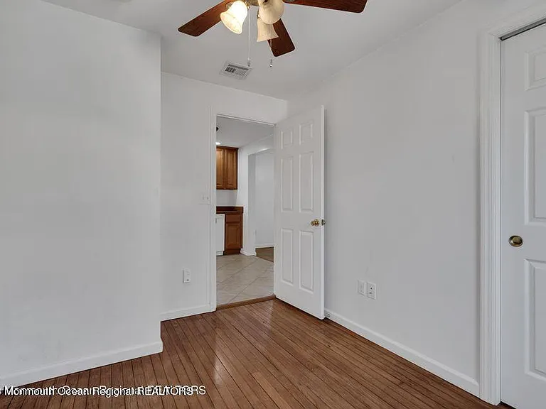 1708 Lake Dr — Photo 24