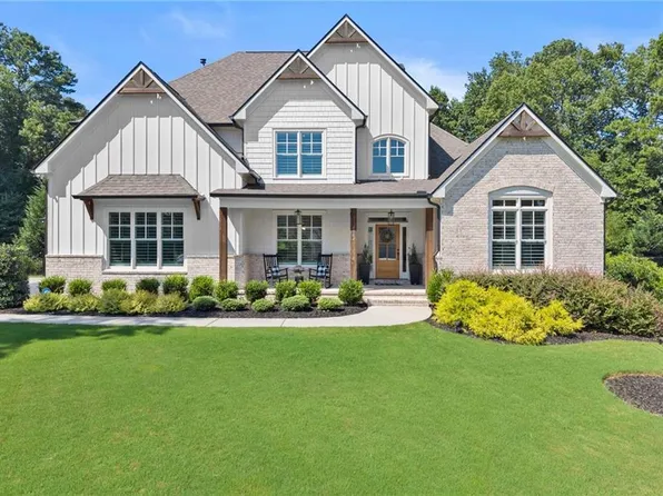 4584 Salmo Dr NE, Roswell, GA 30075