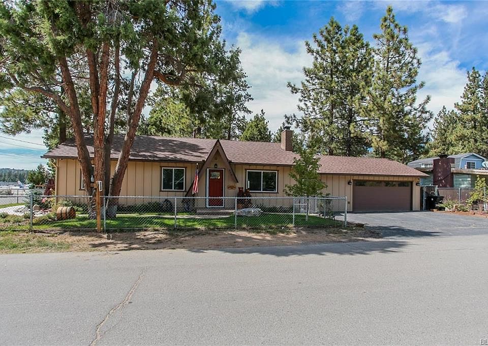 1st image of 373 W Meadow Ln