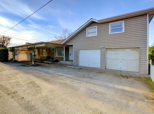 2108-2110 Table Rock Rd, Medford, OR 97501