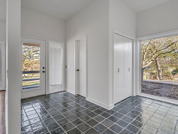 4th image of 1814 Lakehill Cir