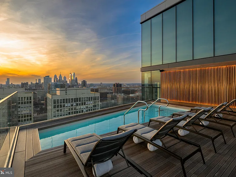 1-5 Dock St #Penthouse 2904 — Photo 20