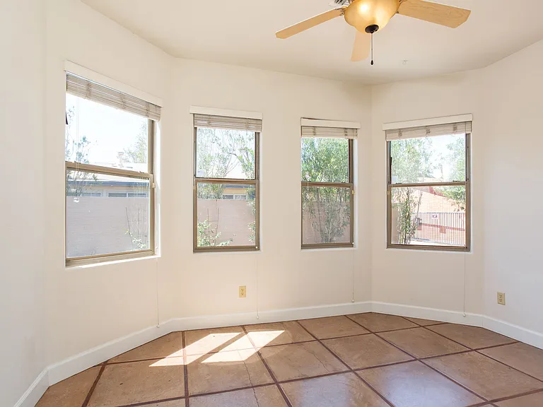 1029 E Blanton Dr — Photo 26