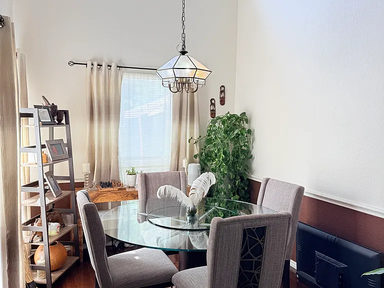 3824 Dalston Ln — Photo 7