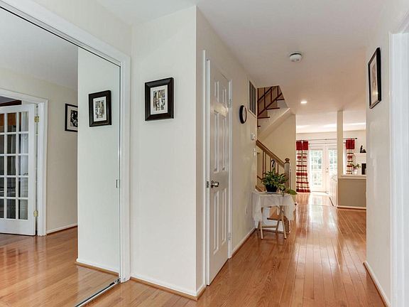 3rd image of 3973 Acorn Ridge Ct