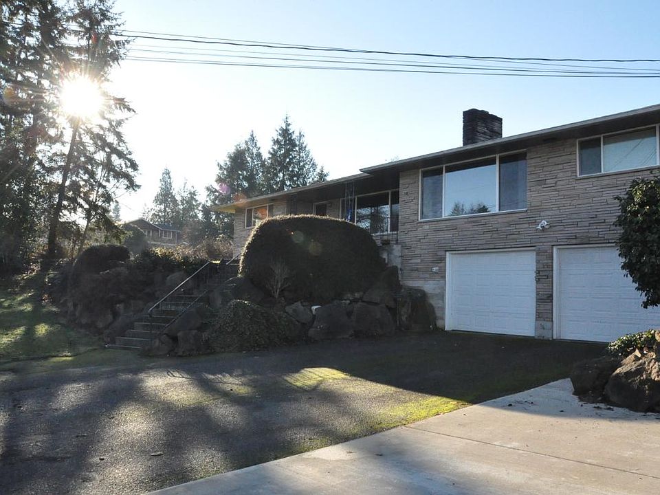 210 Elm (front view)