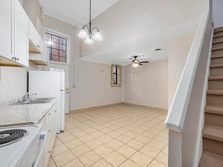 Paxton Place/Olde Towne Lofts — Photo 4