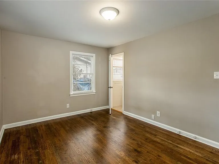 2720 Stonecreek Rd SE — Photo 14