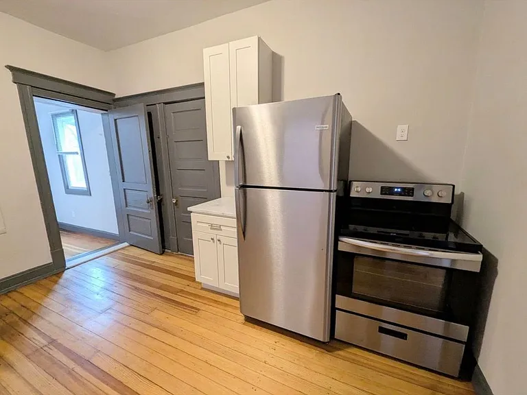 3649 Nebraska Ave #2F — Photo 7