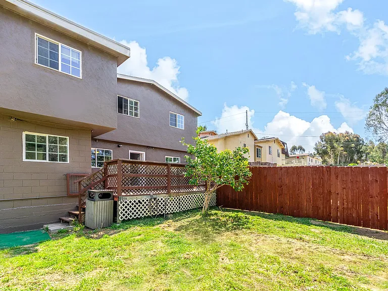 2336 Sumac Dr #2 — Photo 2
