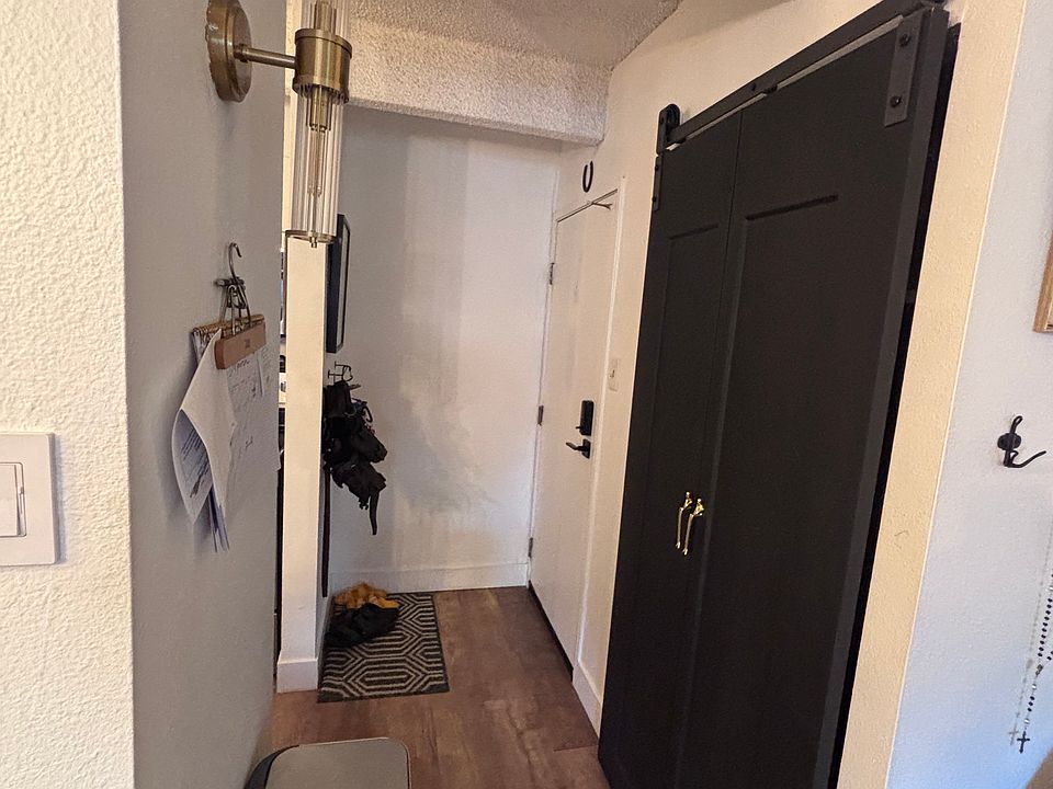 Entry Hall & Coat Closet