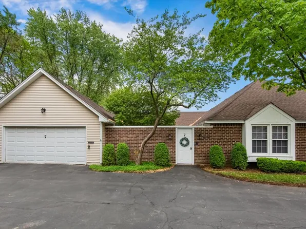 7 Hampton On Auburn, Rolling Meadows, IL 60008