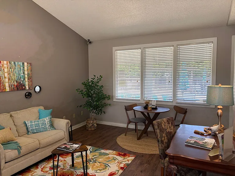 WInslow Place Apartments — Photo 15