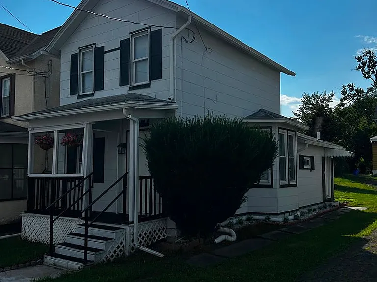 148 S Van Buren Ave — Photo 15