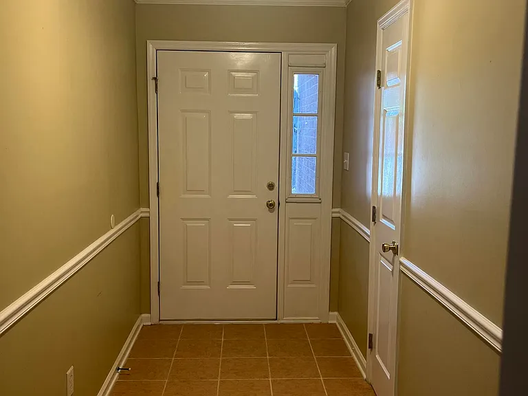 444 Madison St — Photo 2