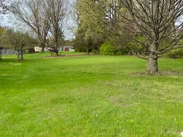 6761 Paw Paw Ave, Coloma, MI 49038