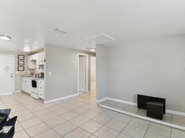 tampa-florida-82242378 picture