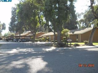214 N Crenshaw Rd, Visalia, CA 93291
