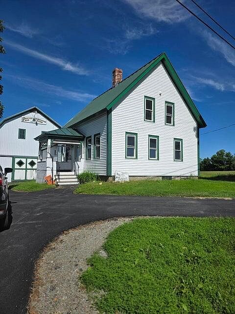 1st image of 696 Center Road