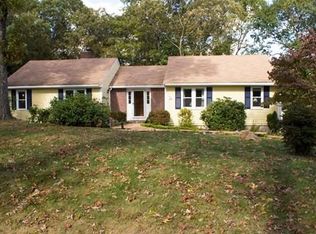 74 Grove St, Norfolk, MA 02056