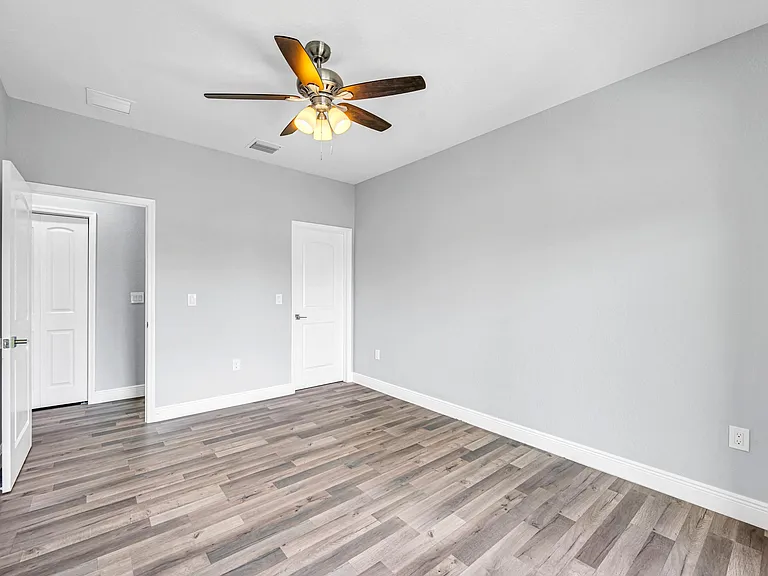 333 NW 41st St #337 — Photo 34