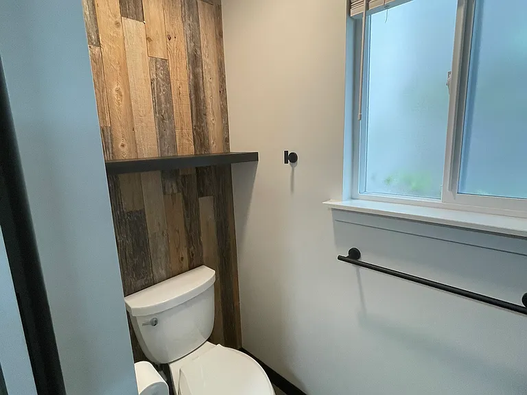 18100 15th Ave NE #121 — Photo 22