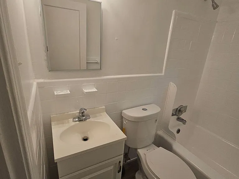 8320 Roanoke Ave — Photo 17