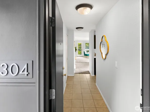 12709 NE 116th Street #C304, Kirkland, WA 98034
