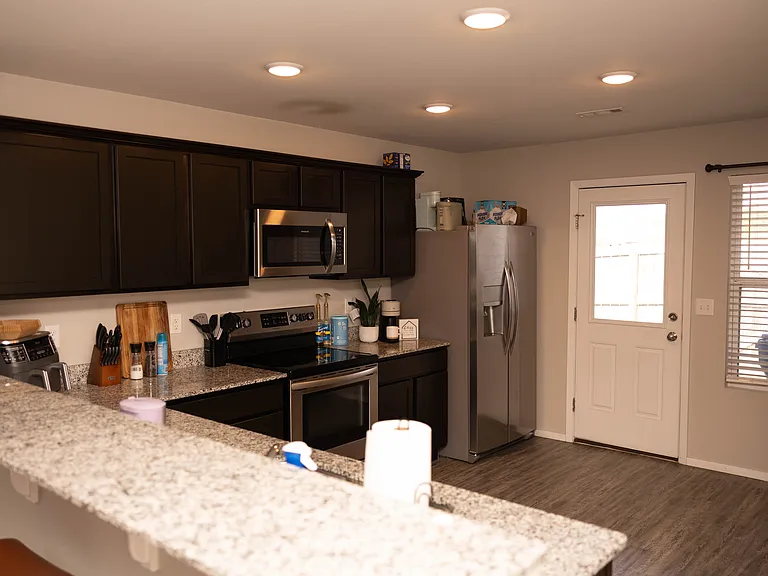 1324 S Morningside Dr — Photo 16