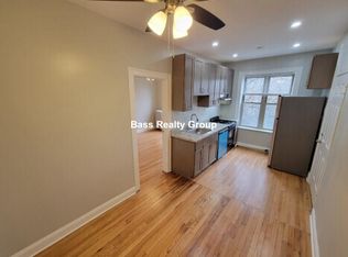 6970 N Greenview Ave #2, Chicago, IL 60626
