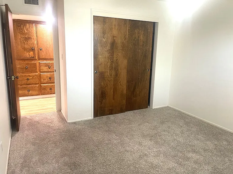 7905 Pembroke Ave — Photo 33