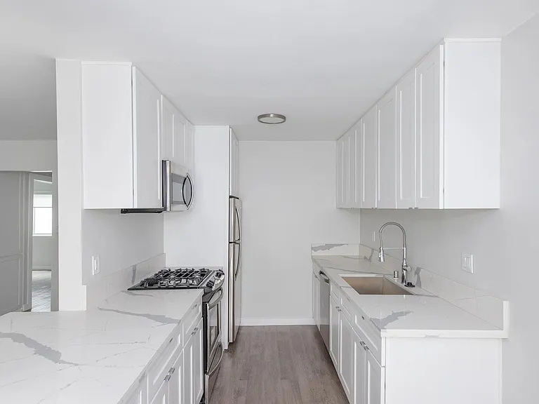 1424 12th St #B — Photo 25