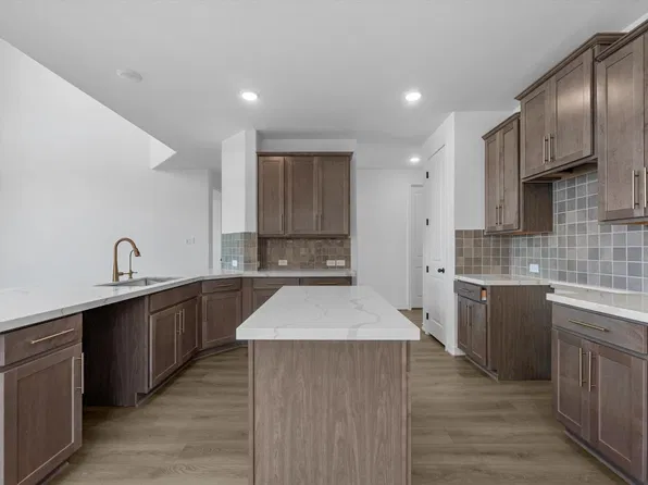 2080 Blue Mar Dr, Brookshire, TX 77423