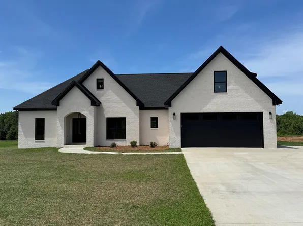 1450 County Road 20, Headland, AL 36345