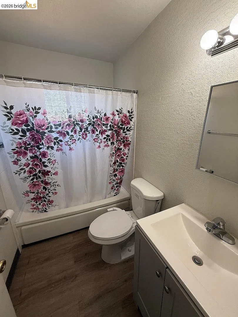 2 bed, 1.0 bath, 850 sqft, $2,450 — Photo 3
