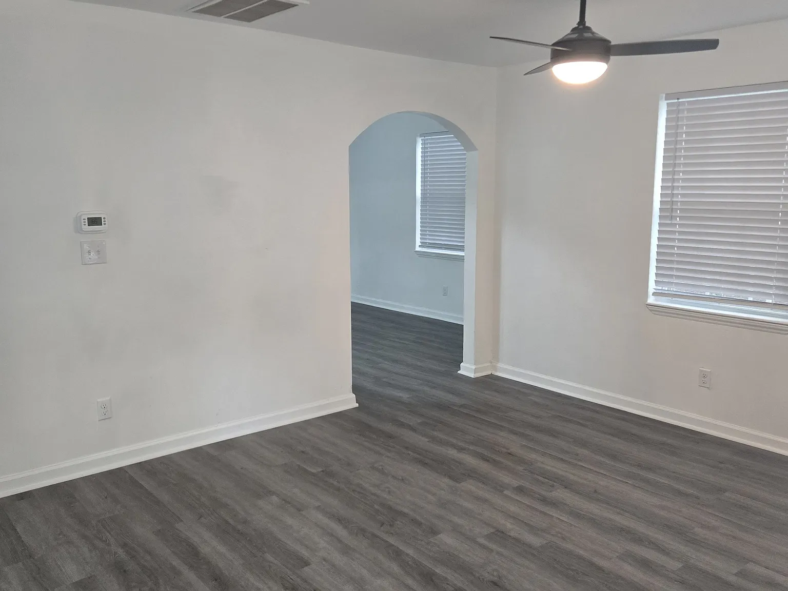 1200 Cheshire Ave - - — Photo 3